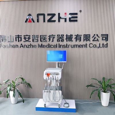 Peralatan Perawatan Gigi Klinik Gigi Bergerak 550W Kereta Operasi Gigi Bergerak Desain Unik Unit Portabel Gigi